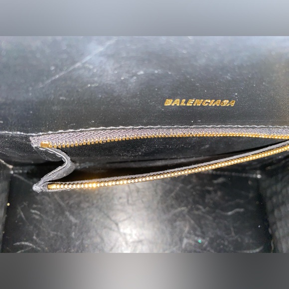 Balenciaga Hourglass Small Croc-Embossed Black - Picture 16 of 17